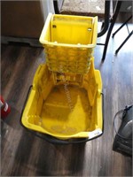Mop bucket on wheels