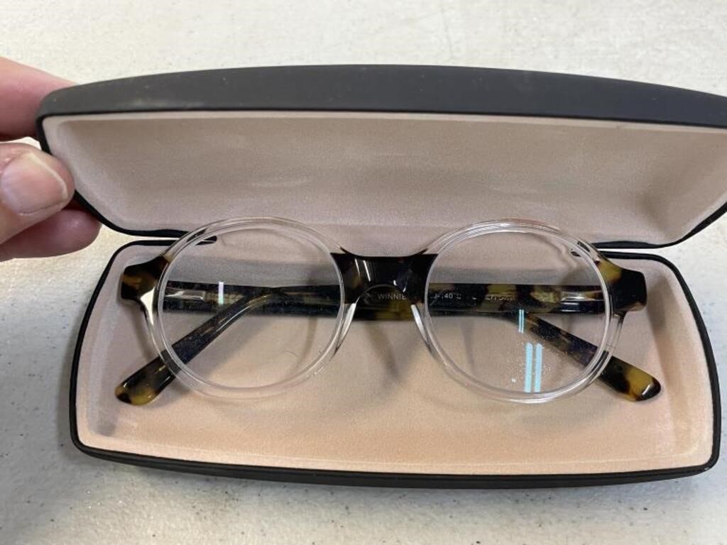 Eleanor Winnie glasses frames with case