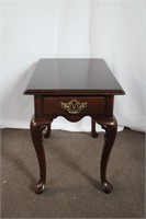 Temple Stuart end table with1 drawer Queen Anne