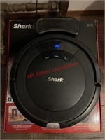 Shark Ion Robot. vacuum with box- works great