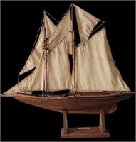 VINTAGE MODEL SHIP "BLUE NOSE I"