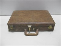 18"x 13"x 4" Vtg Briefcase See Info