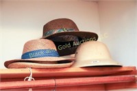 Lot of 4 hats, 3 straw and safari