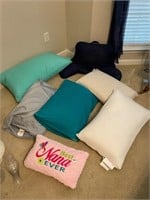 7- pillows, some memory pillows