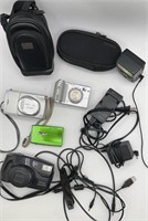 4 Digital Cameras w/ 2 Flashes