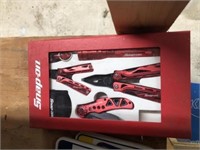 Snap-On Knife and Pliers Set