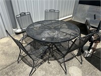 OUTDOOR WROUGHT IRON TABLE WITH (4) CHAIRS