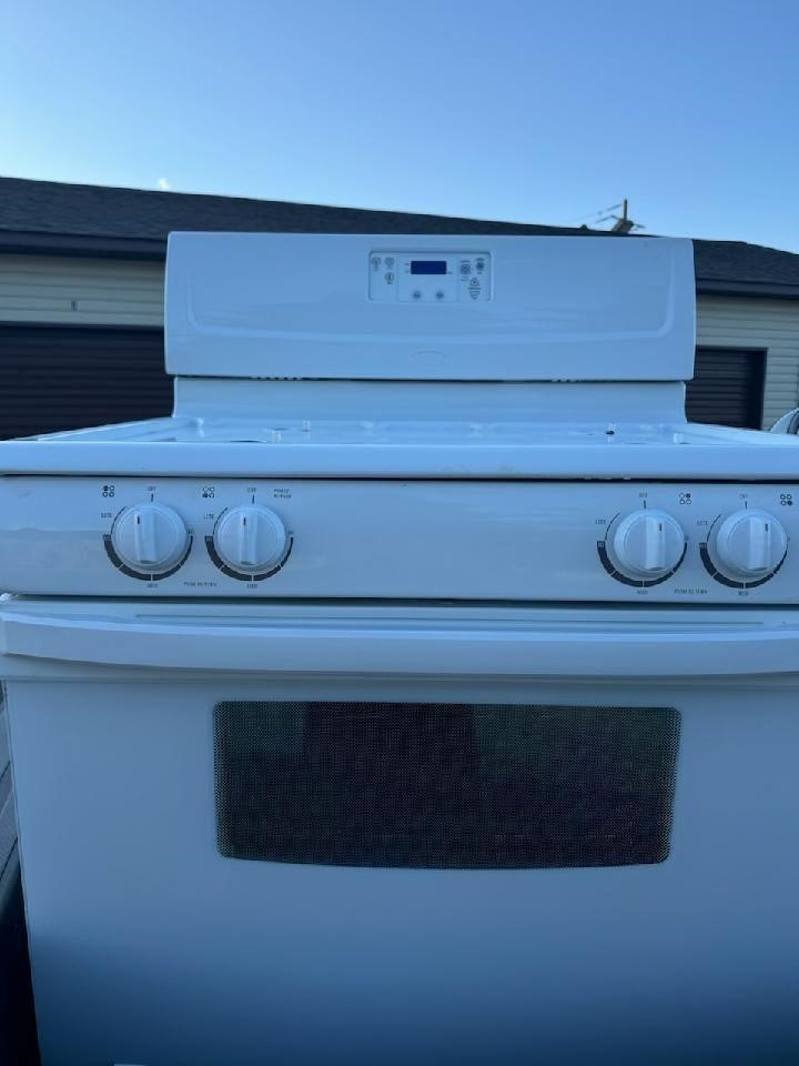 Whirlpool Stove Very Nice