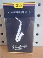 8 Saxophone Alto Reeds SR2125