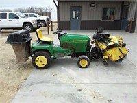 John Deere 425 Hydro Riding Mower