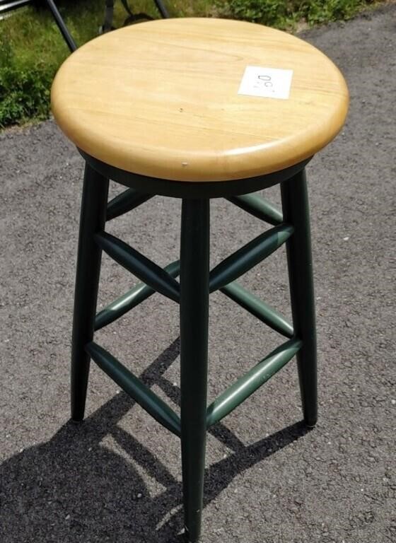 Wooden Swivel Bar Stool 30T x 13W