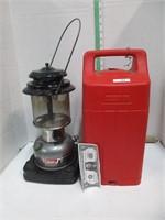 COLEMAN Lantern w/Carrying Case - Works!
