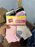 size small 20 prs girls ankle socks