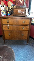 1950'S WALNUT CHEST OF DRAWERS