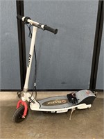 Electric Razor Scooter E200 W/ Charger