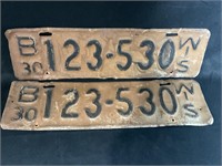 1930 Wisconsin License Plate Pair