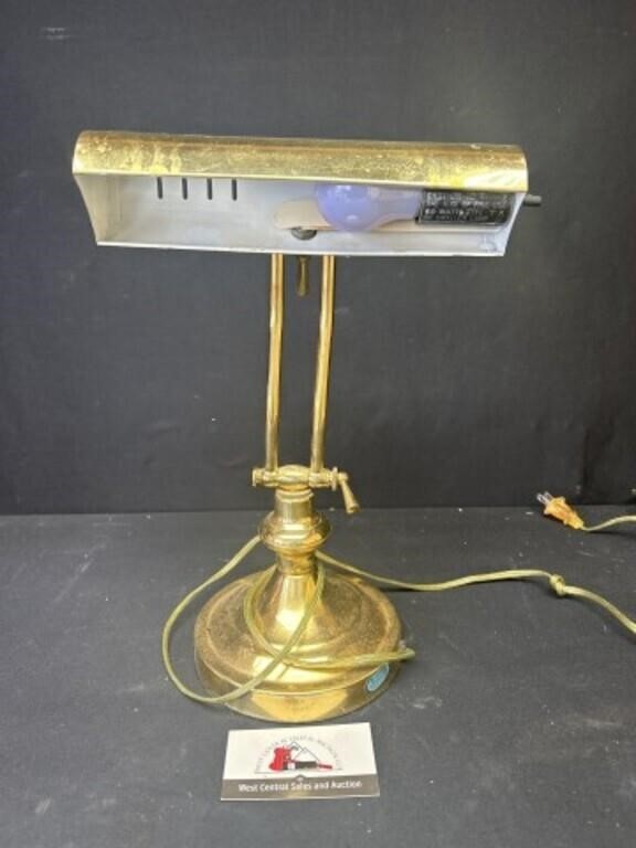 Desk lamp