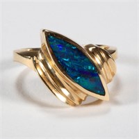 VINTAGE 14K GOLD AND OPAL LADY'S RING, marked,