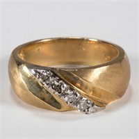 VINTAGE 14K GOLD AND DIAMOND LADY'S BAND / RING,