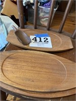 Cheeseboards and small
Wooden scoop