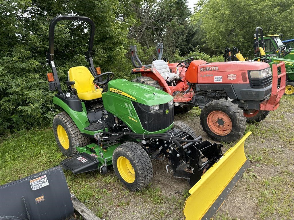 2018 John Deere 2025R Tractor