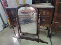Vintage Dresser with Mirror - 40"w