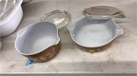 (2) VINTAGE PYREX BOWLS W. LIDS