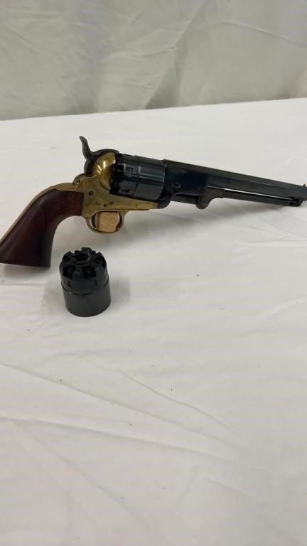 F. LLI Pietta Italy Black Powder 44 Cal Revolver