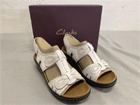 New Clark’s Women Sandals Size 9.5