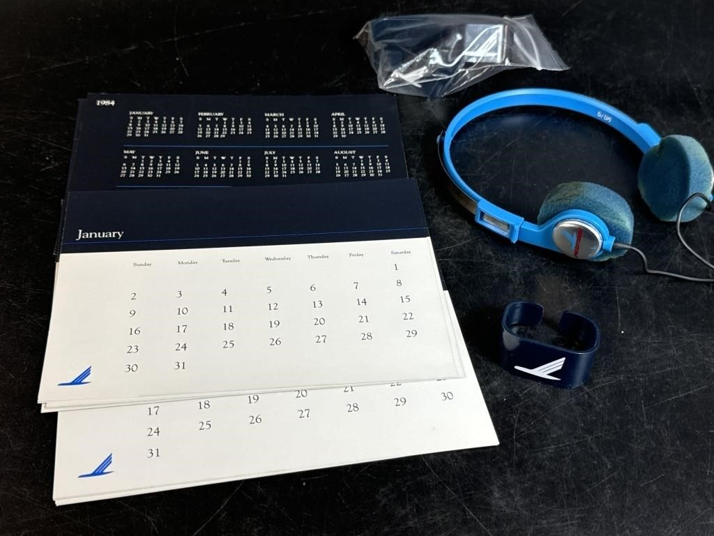 Piedmont Airlines Headphones, Calendars, & Napkin