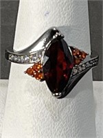 BEAUTIFUL RED AND CLEAR STONE RING SIZE 9