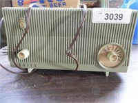 Vintage Zenith Tabletop Radio