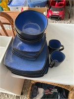 Blue and black dish set