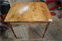 M/C Maple Dining Table
