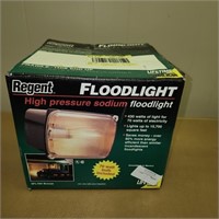Regent Flood Light New in Box