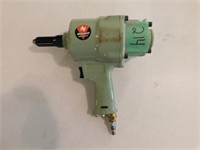 Air Rivet Gun