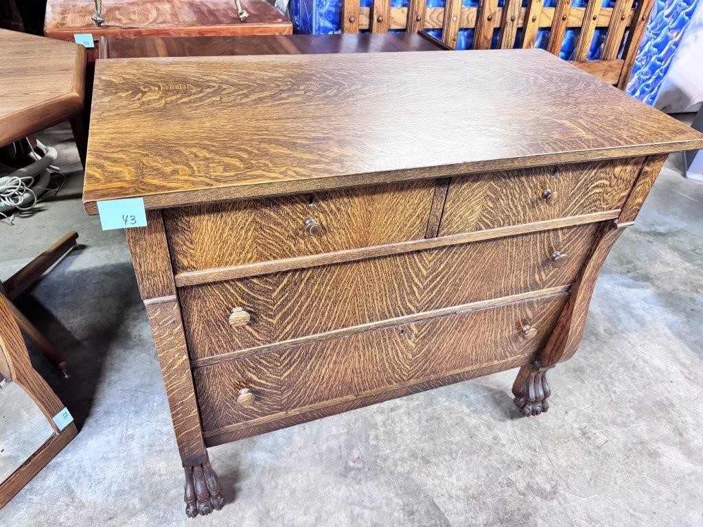 Beautiful 4 Drawer Antique Tiger Oak Dresser