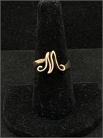 Vintage 14k Gold Initial M or W Ring Size 8.5