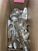 SILVER PLATED UTENSIL LOT