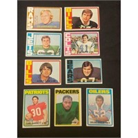 (250) 1972 Topps Football Cards Mixed Grade