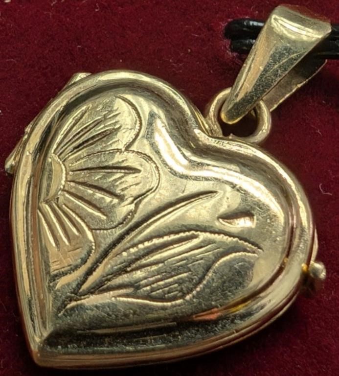 $1800 14K  4.6G,Heart Shaped Gold Pendant