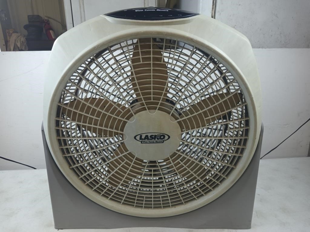 Lasko 20" wind tunnel remote fan, works, missing