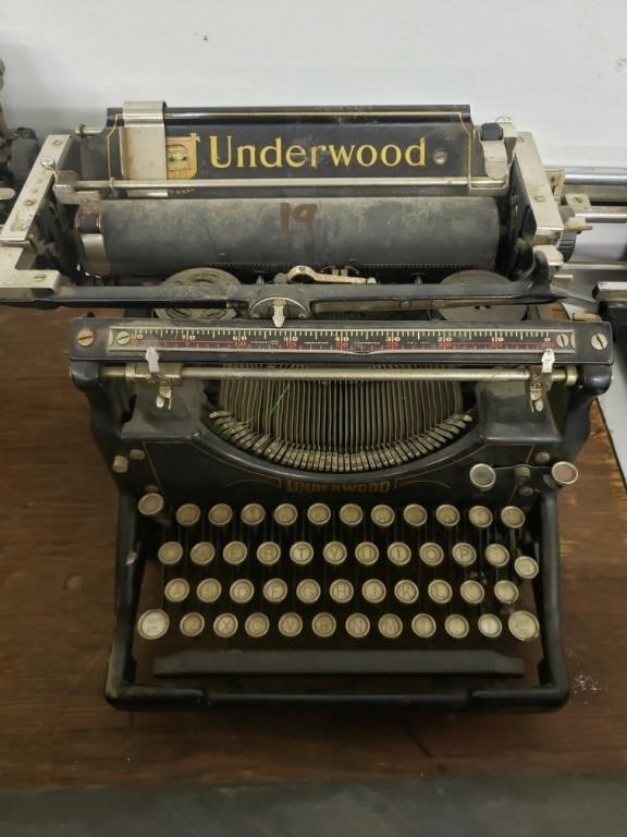  Online Typewriter Auction