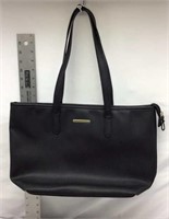 C4) BLACK PURSE