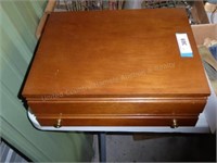 Chest of Oneida flatware