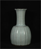 Chinese ru kiln porcelain vase