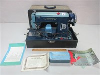 COOL PRETTY BLUE FORD SEWING MACHINE