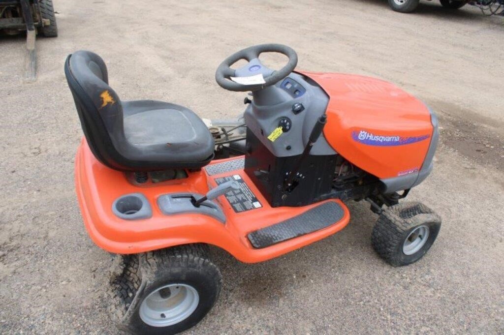 Husqvarna YTH448 Riding Lawn Mower