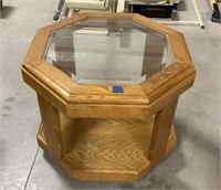 Wooden coffee table w/ glass top 26x26x22