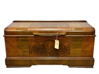 ROOS Cedar Chest